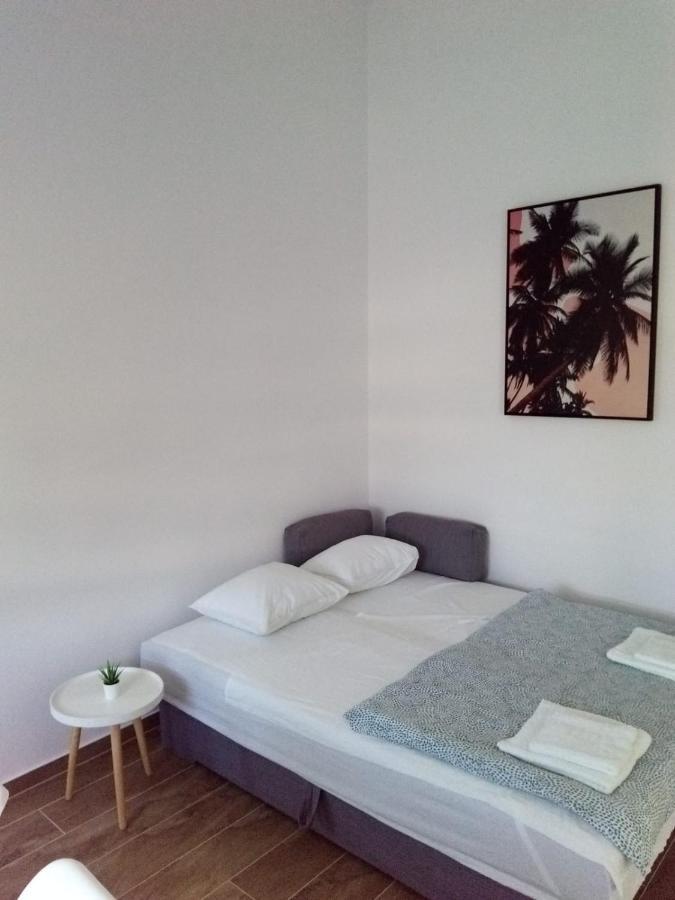 Apartmani Sol Vlasici Pag Town Buitenkant foto